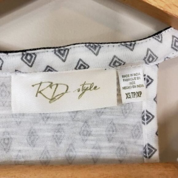 Stitch Fix RD Style | Fulham Embroidery Detail Top Size XS - Picture 3 of 4